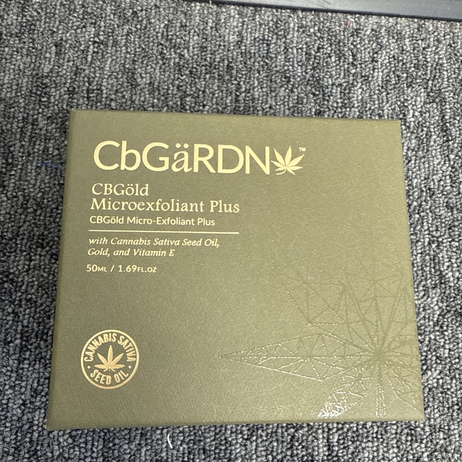 CbGaRDN CB Micro Exfoliant Plus Creme. New unopened. $350 Retail CbGärdn