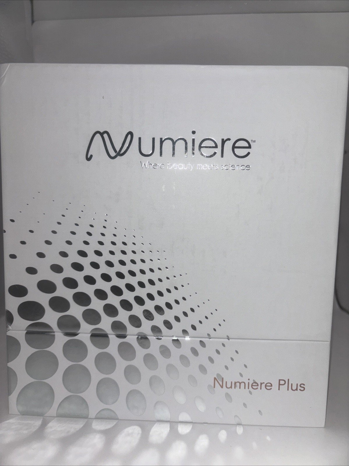 Numiere Microcurrent & LED Blue & Red Light Therapy Sculpting Device Face