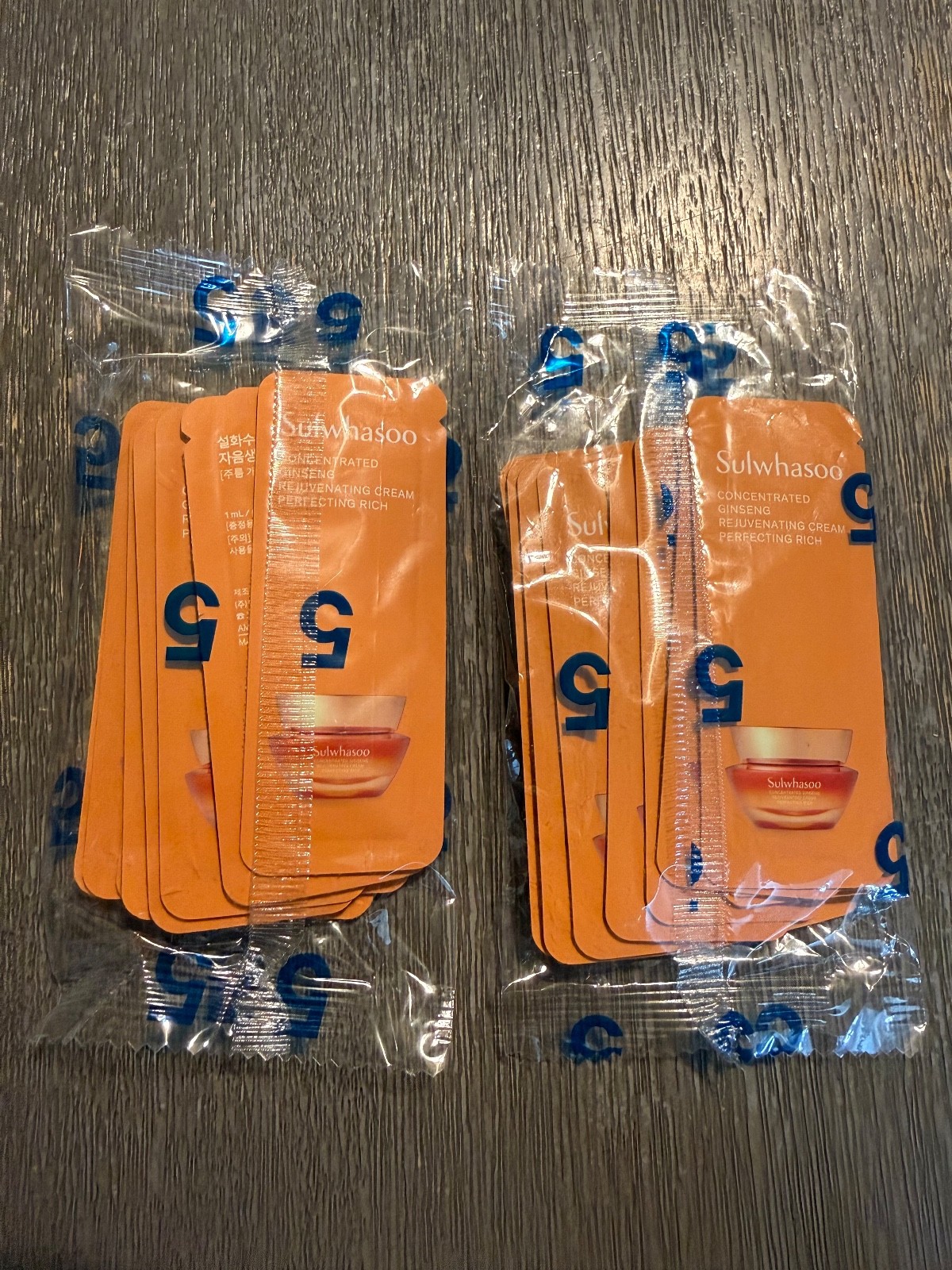Sulwhasoo Concentrated Ginseng Rejuvenating Cream Rich 1ml (10pcs ~ 130pcs) New