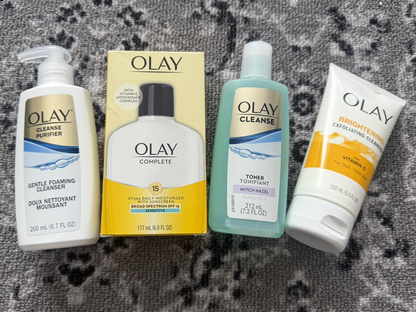 Lot of 4 Olay Skincare Moisturizer Cleansers Toner New