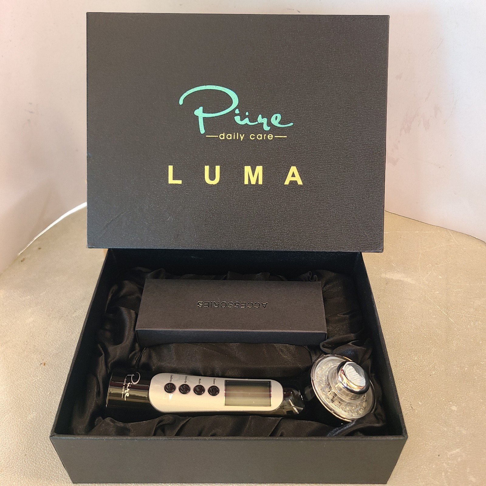 PURE DAILY CARE LUMA Skin Therapy Anti-Aging Wand 4-in-1 ION THERAPY LIGHT