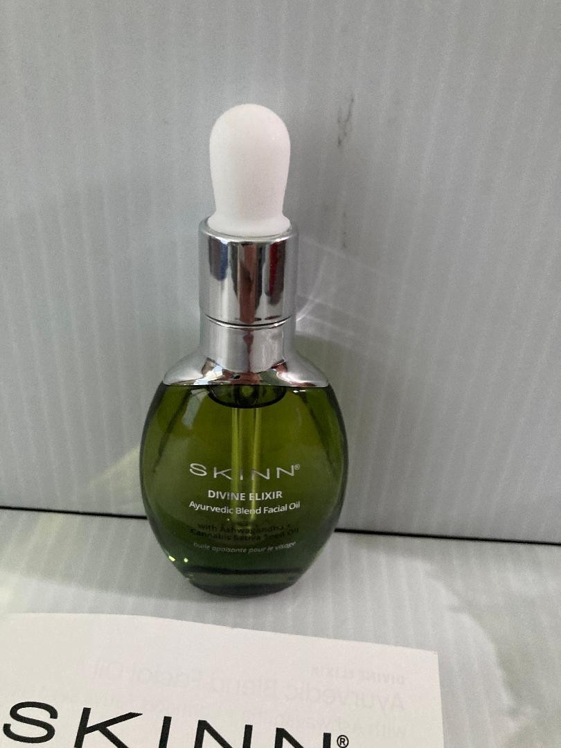 NEW SEALED Skinn Cosmetics Divine Elixir Ayurvedic Blend Facial Oil 0.5 Oz Mini