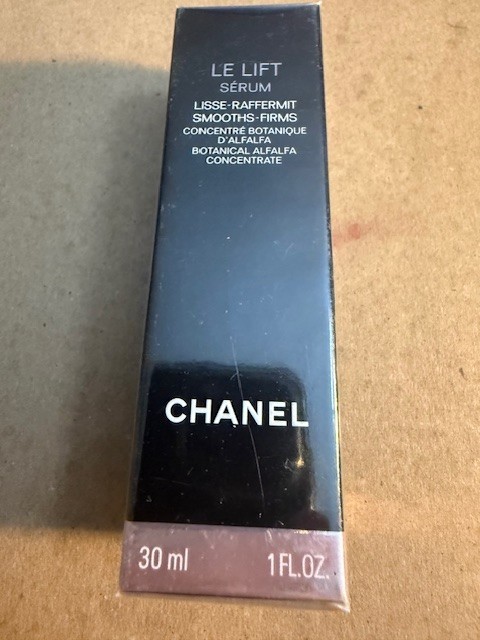 CHANEL Le Lift Serum Botanical Alfalfa 1.0 oz 30ml AUTHENTIC NIB SEALED Free Sh