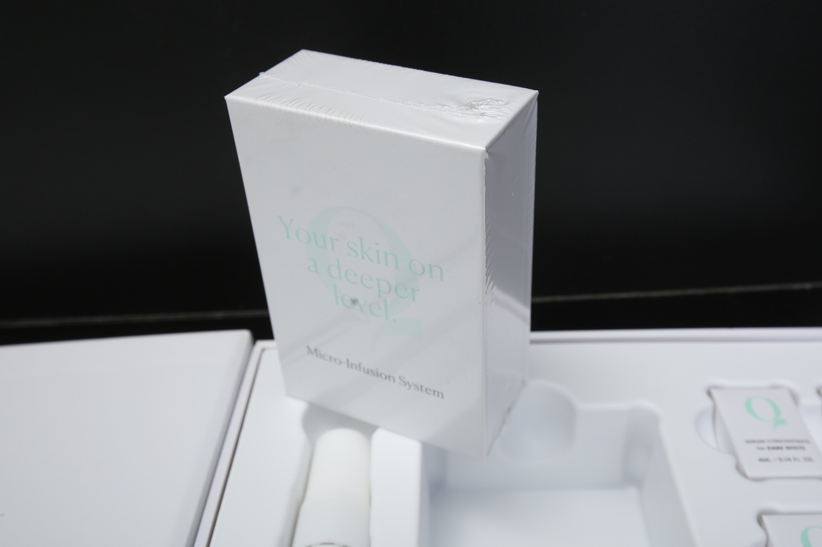 QURE Skincare Micro-Infusion System 3 Month Supply Limited Edition + Extras