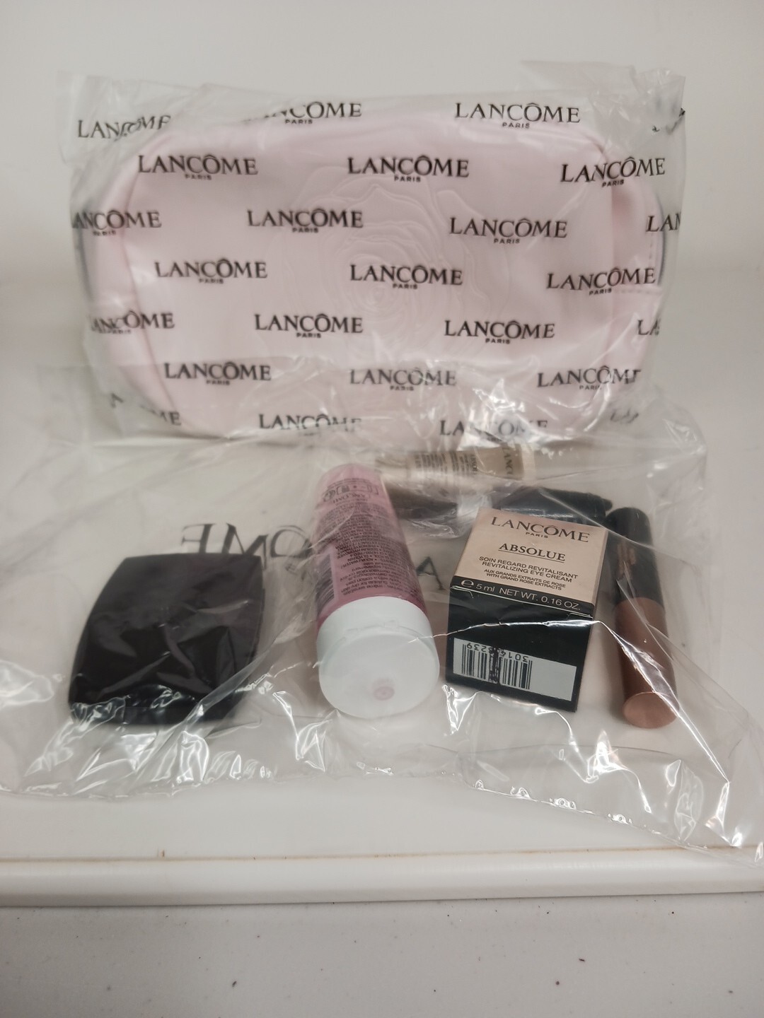 Landcome Absolue Moisture Travle Kit. See Photos For Sizes/Colors Bag NEW 7 PIEC