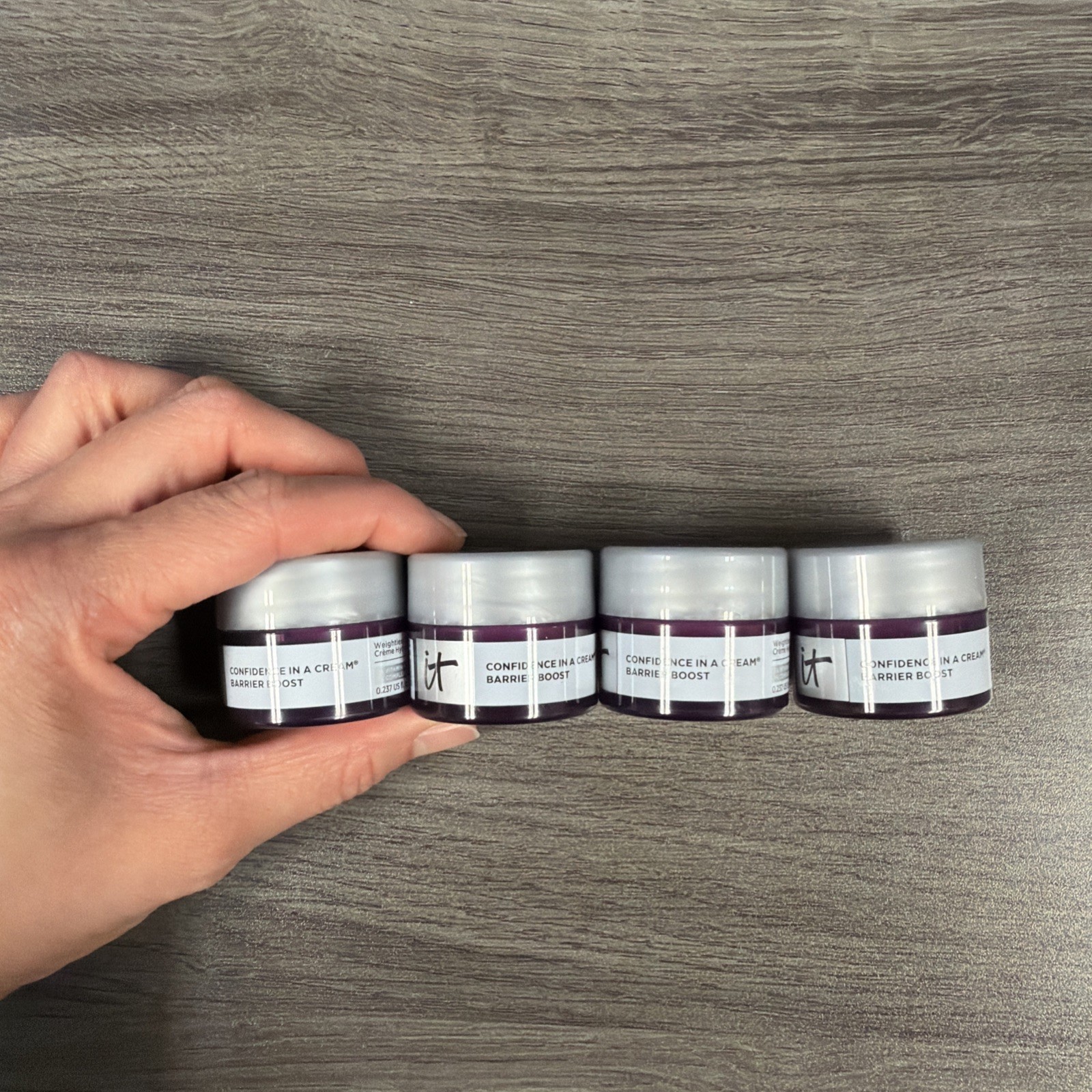 Lot of 4 It Cosmetics Confidence in a Cream Barrier Boost Moisturizer (Mini)
