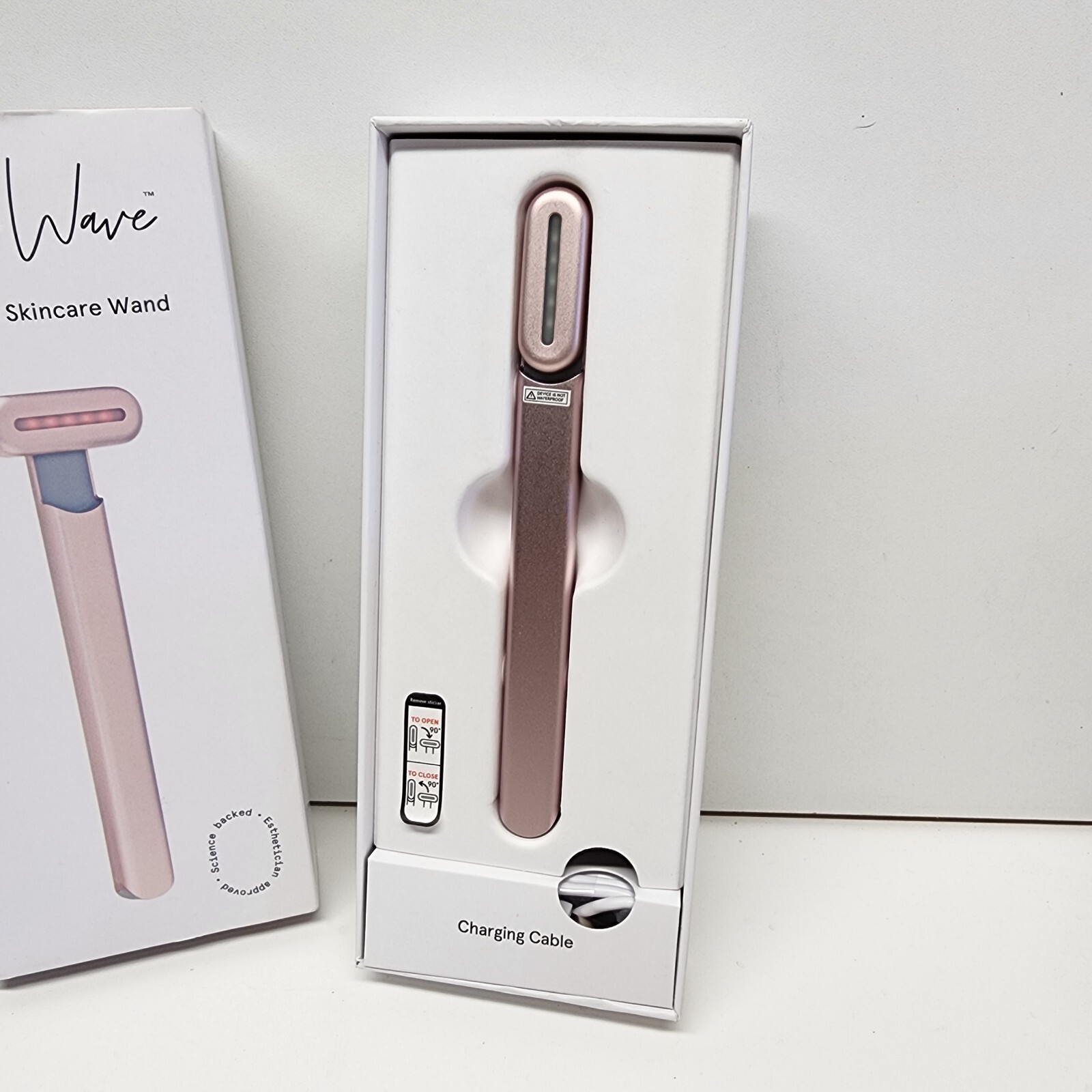 Solawave Advanced Skincare Wand Red Light Therapy ROSEGOLD