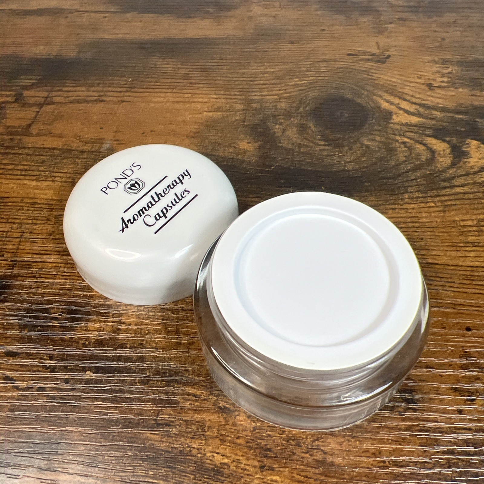 NEW Pond’s Aromatherapy Capsules .12 oz Four Fragrances Happy Romantic Relaxing