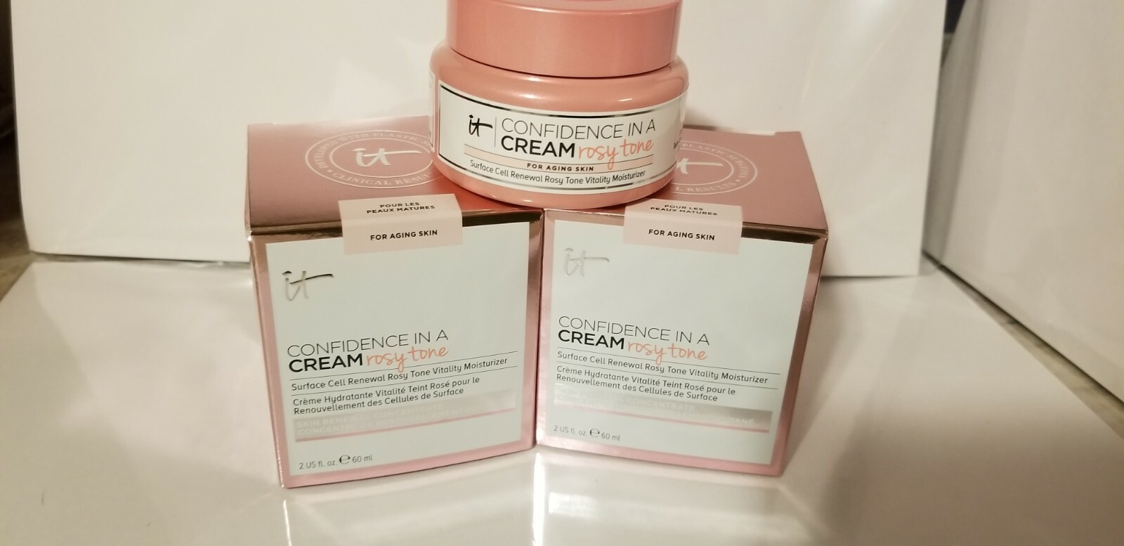 IT COSMETICS Confidence in a Cream Rosy Tone Moisturizer 2 oz NIB USA