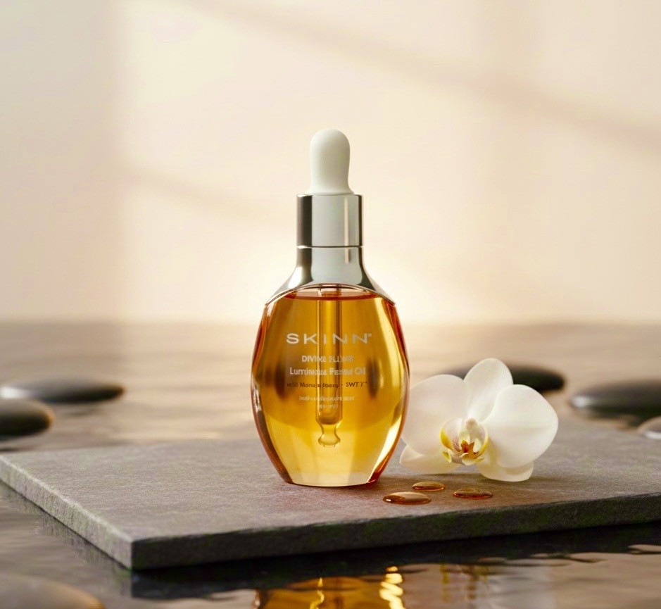 Skinn Divine Elixir Facial Oil With Manuka Honey + C (3.55oz)NEW SWT-7 FORMULA