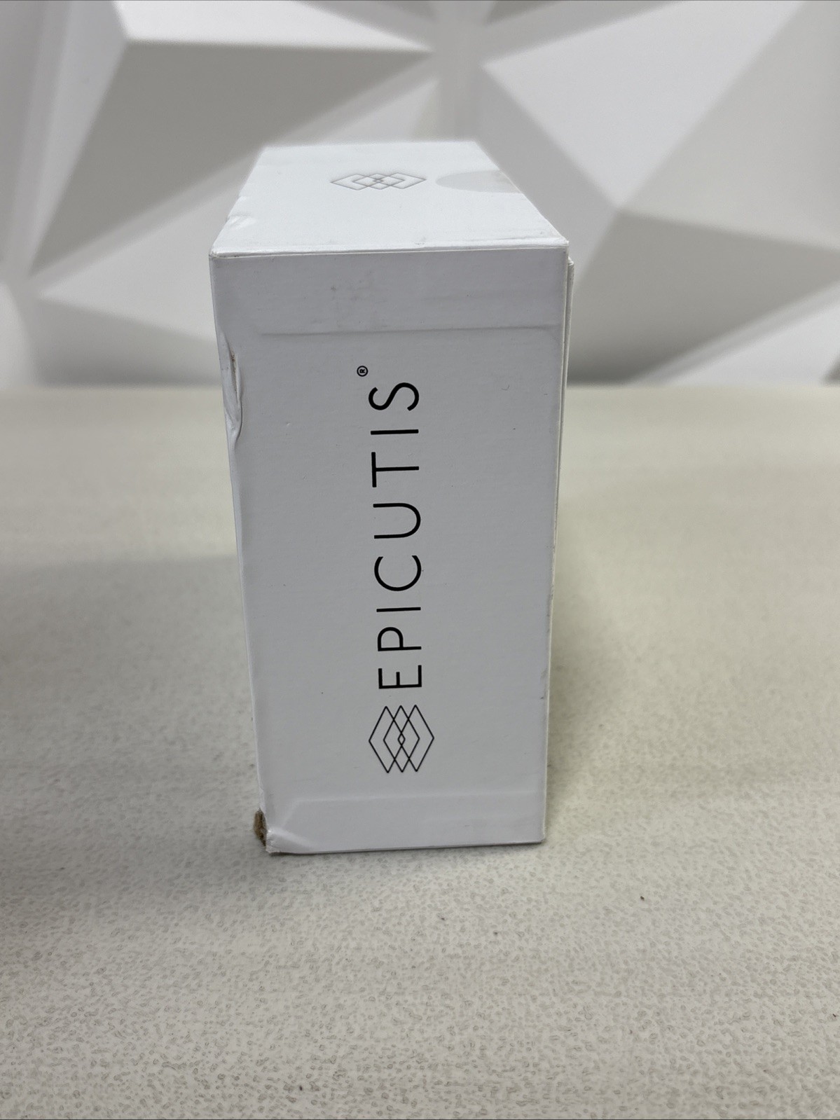 NEW – EPICUTIS Luxury Skincare Set Lipid Serum Hyvia Creme