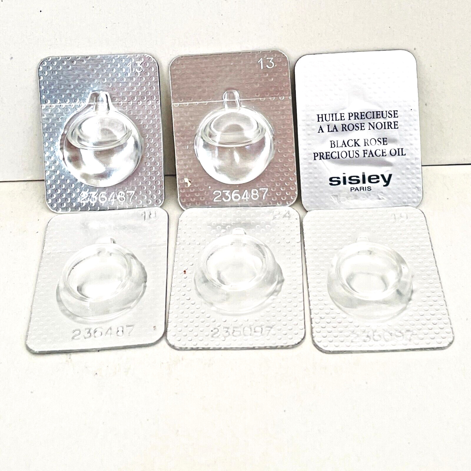 Sisley Black Rose Oil 6 Samples each 0,5 ml /0.1 fl oz